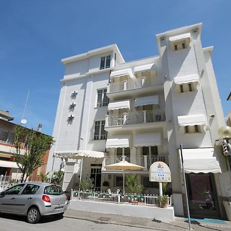 Hotel Belvedere Spiaggia Rímini Exterior foto