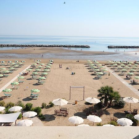 Hotel Belvedere Spiaggia Rímini Exterior foto